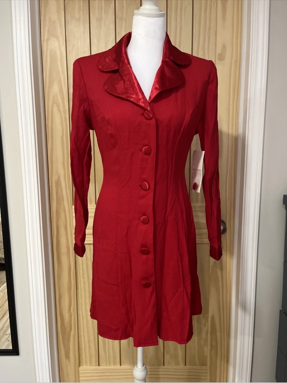 Scarlett Red Long-Sleeve Button-Front Dress with Notch Collar